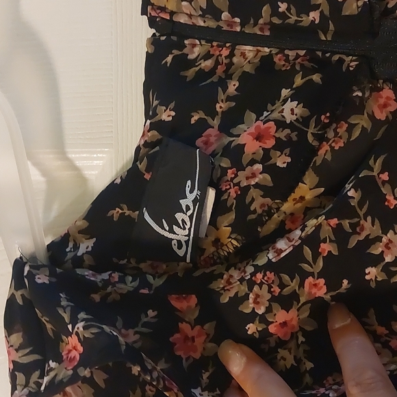 Beautiful dress floral - Picture 2 of 6